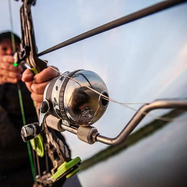 hunting-prostaff-lifestyle-5 close up of bow fishing reel